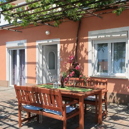 Valentina-3 By Interhome *