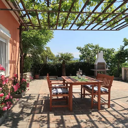 Valentina-3 By Interhome