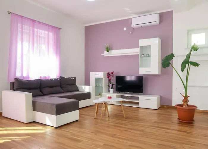Valentina-3 By Interhome