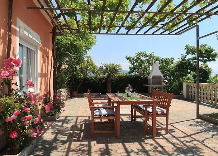 Valentina-3 By Interhome